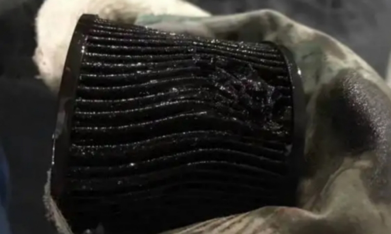 The oil filter element is getting FATTER and FATTER: I’m under a lot of stress lately! ​